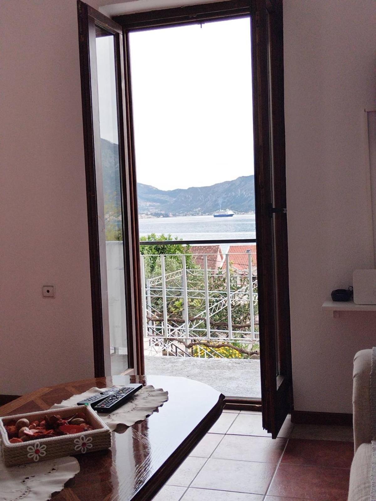 Apartment Ivana Cattaro Esterno foto
