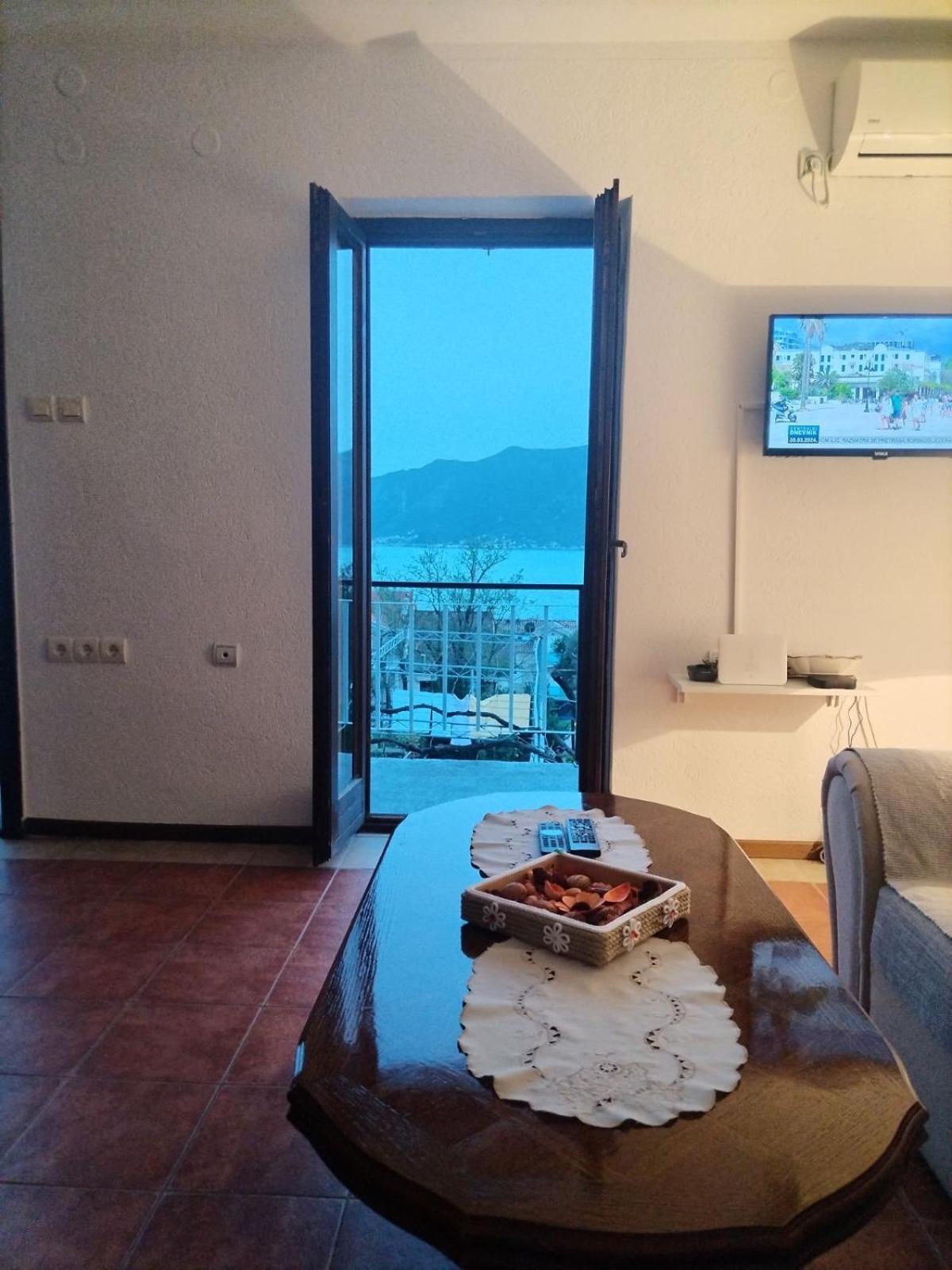 Apartment Ivana Cattaro Esterno foto