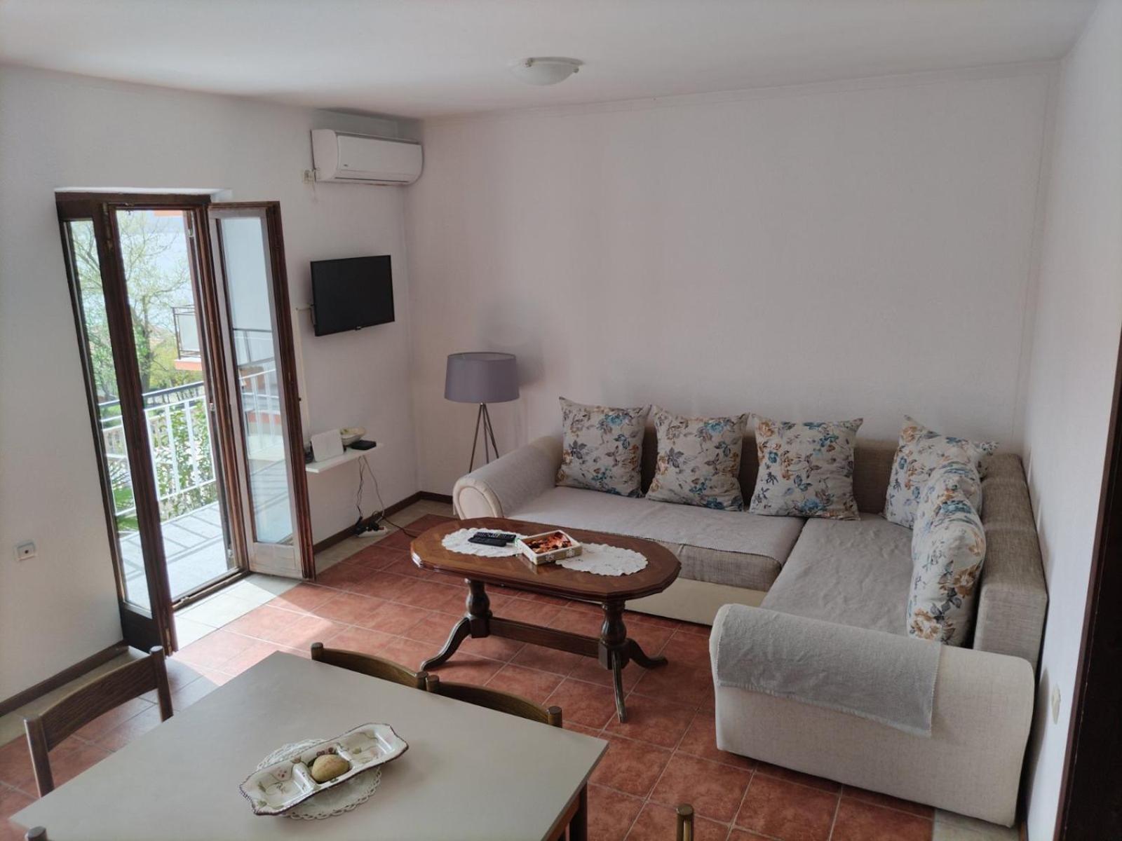 Apartment Ivana Cattaro Esterno foto