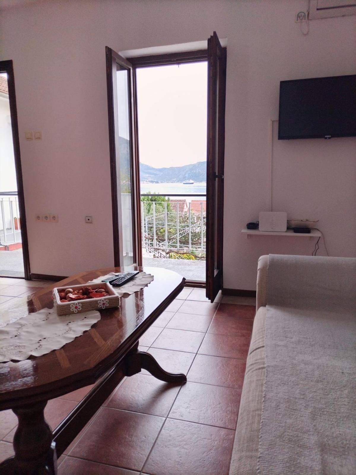 Apartment Ivana Cattaro Esterno foto